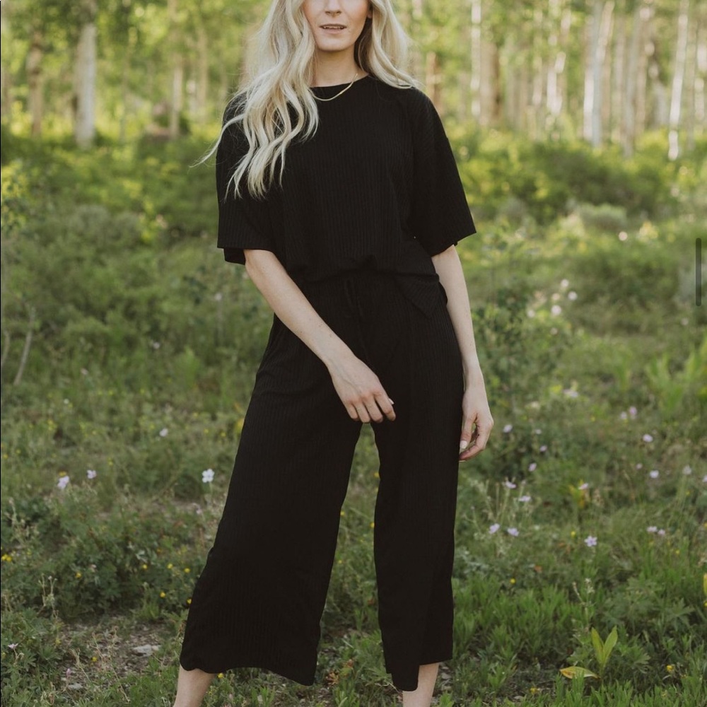 Black Ribbed Set